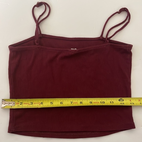 TILLYS burgundy cropped tank top - Picture 4 of 4